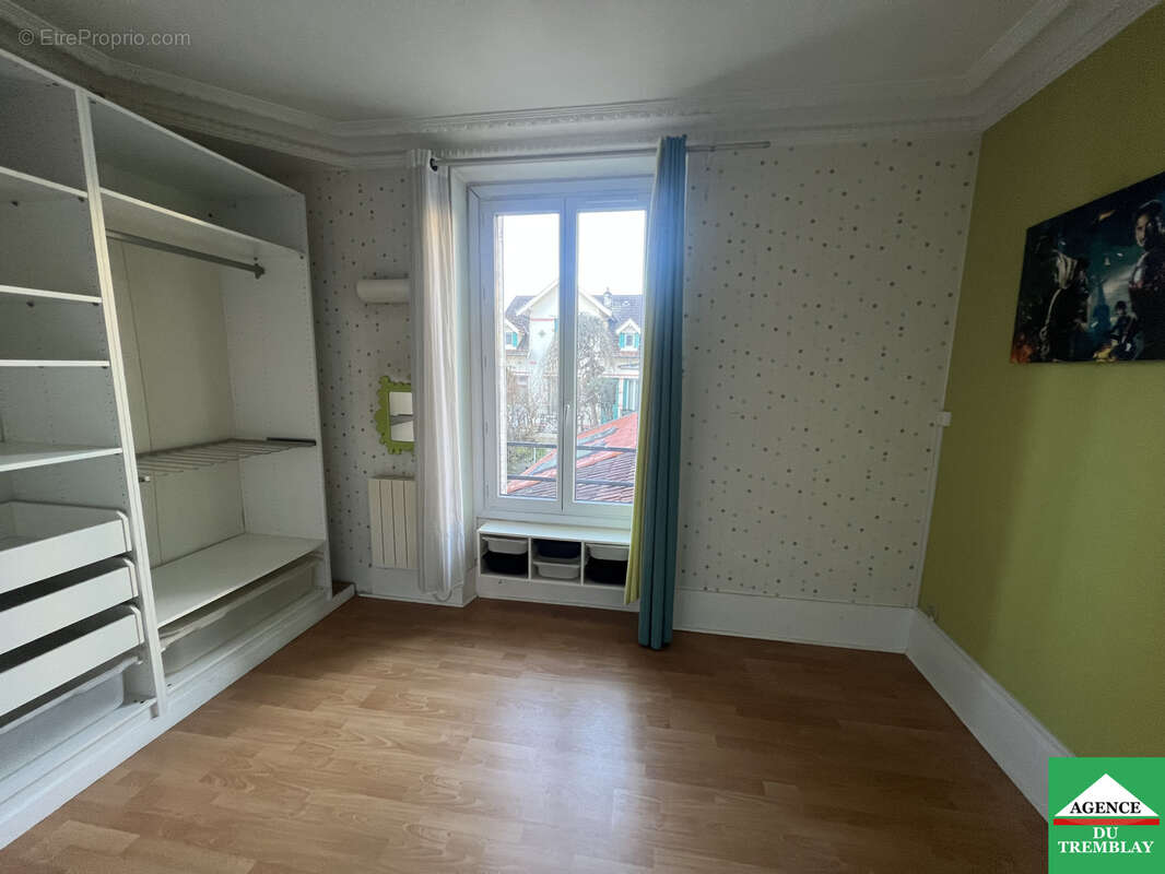 Appartement à SAINT-MAUR-DES-FOSSES