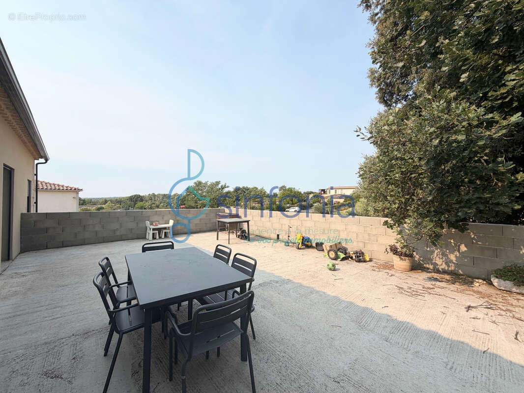 Superbe villa récente 145 m2 de plain-pied proche Uzes avec jardin et piscine - photo 16