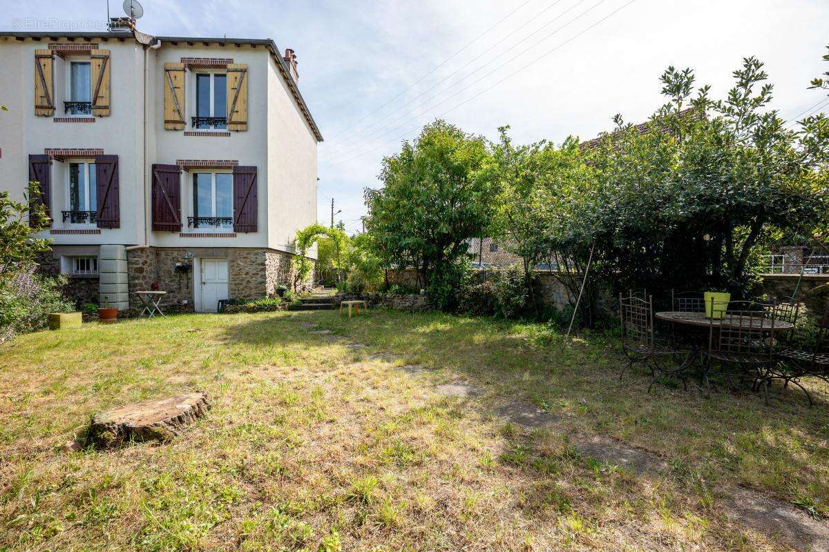 Secteur GATINOT - Maison 102.71 m² UTILES - 3 Chambres - Gare à pied - photo 10