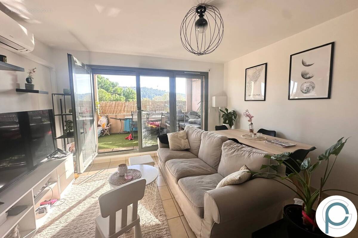 Appartement à SANARY-SUR-MER