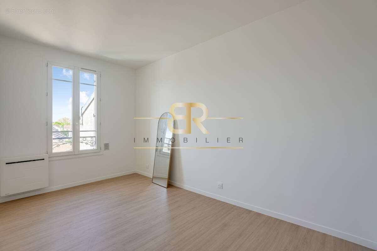 Appartement à GENNEVILLIERS