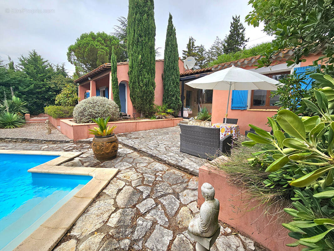 Maison à VILLEMOUSTAUSSOU