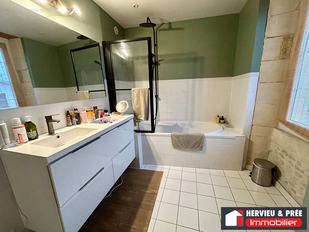 Maison à CRESSERONS