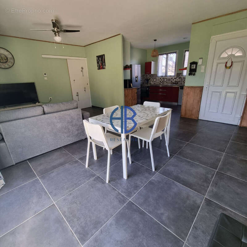 Maison à LA TOUR-DU-PIN