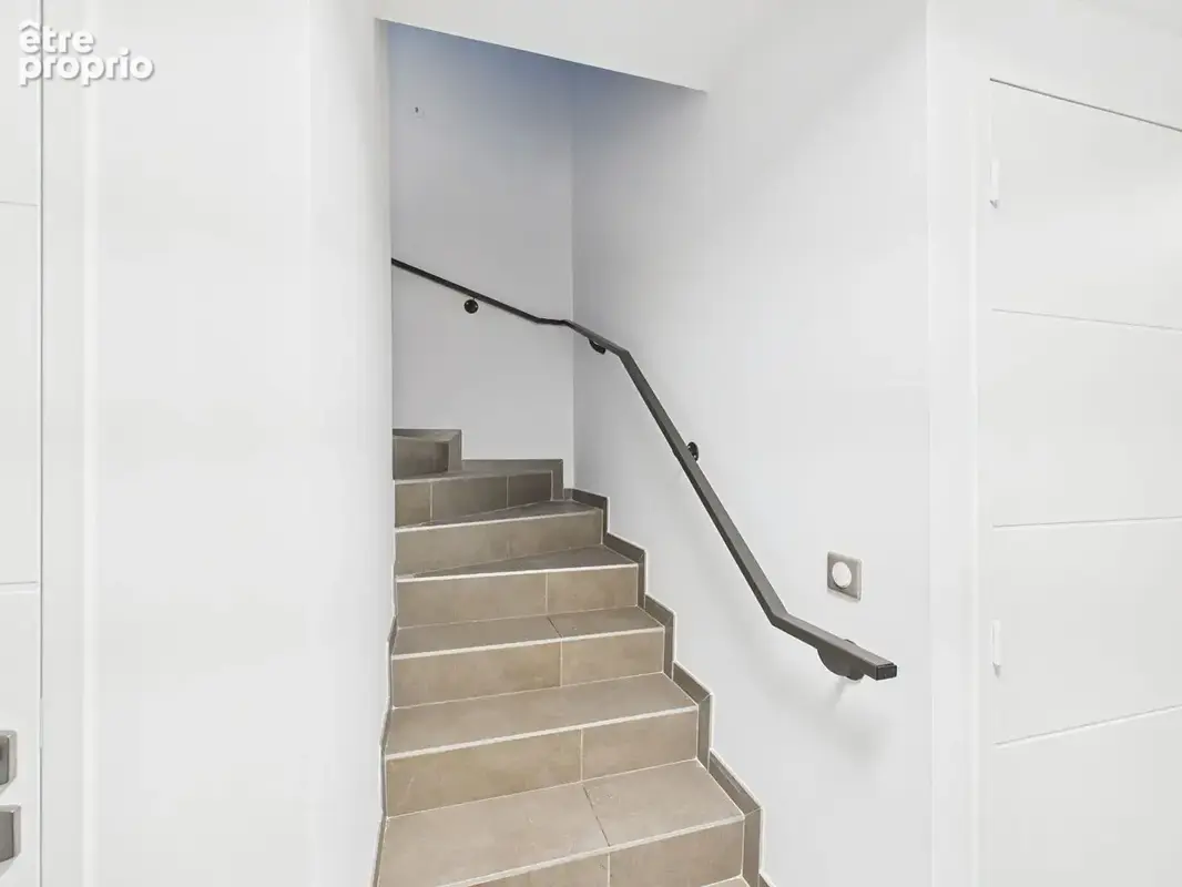 Appartement 144m² duplex t6 avec 3 terrasses  2 garages  1 cave - photo 6