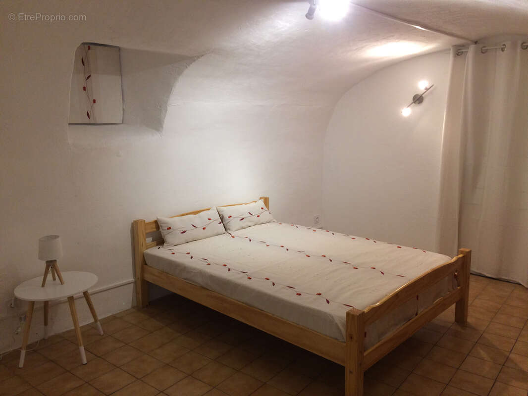 Appartement à LA GARDE-ADHEMAR