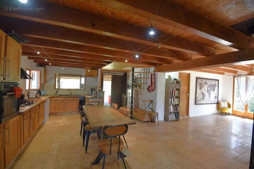 Maison à CLAVIERS