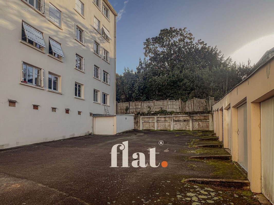 Nantes Saint-Félix  GARAGE (+ place de parking possible) - photo 7