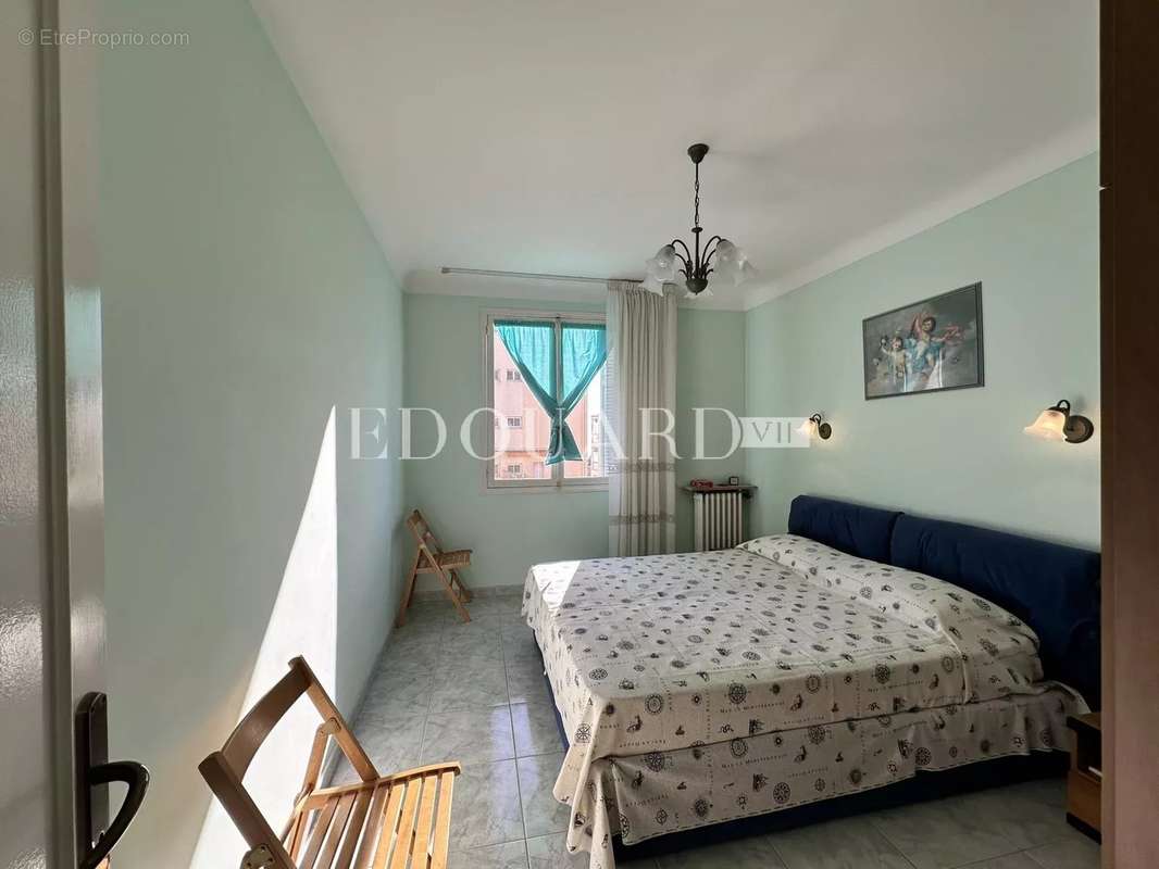 Appartement à ROQUEBRUNE-CAP-MARTIN