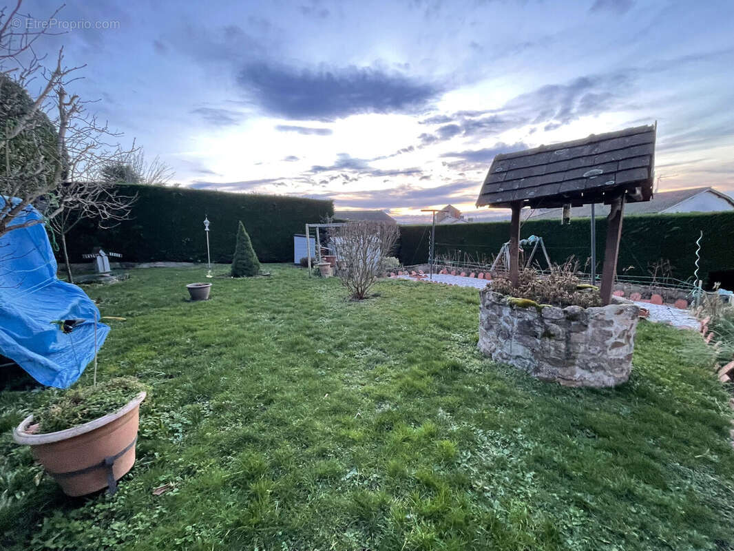 Maison 151 m² à Thizy  - photo 3