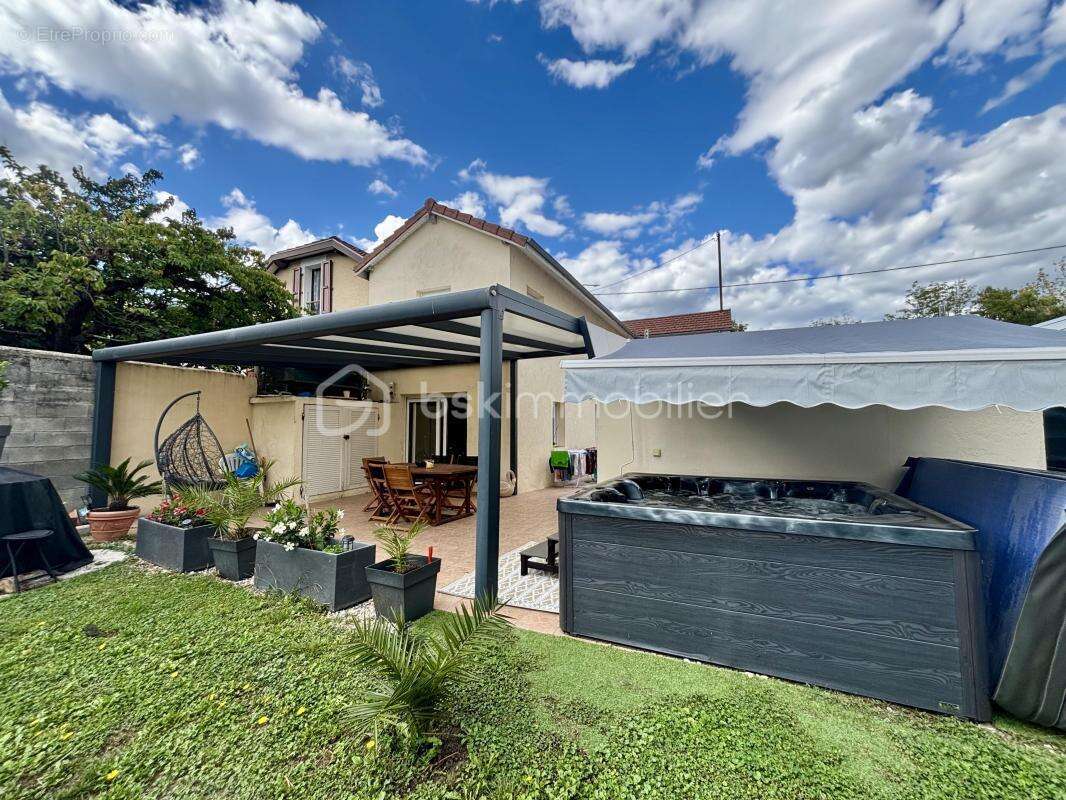 Maison à SEYSSINET-PARISET