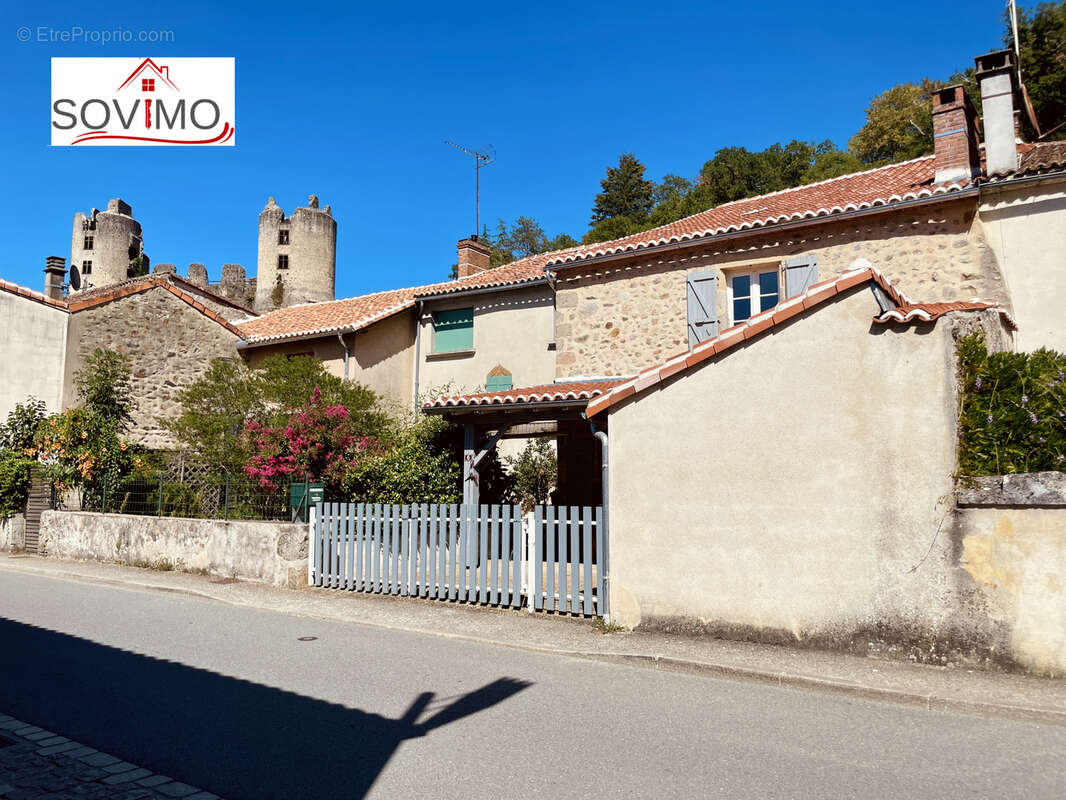 Au coeur d'un village touristique, charmante maison de caractère rénovee avec  cour et jardinet - photo 23