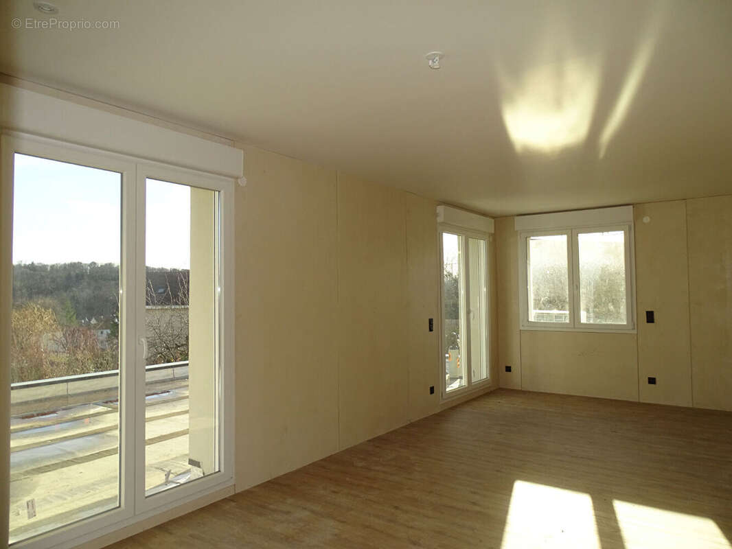 Appartement à ECOLE-VALENTIN