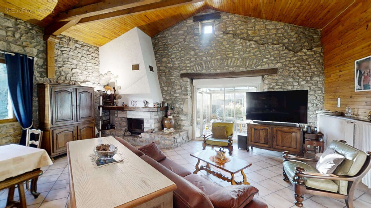 Maison à RIOTORD