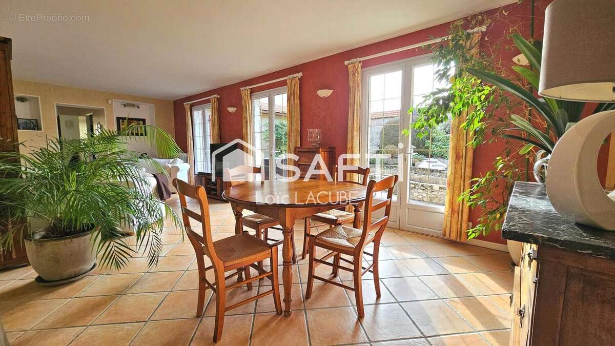 Maison 150 m² à Neauphle-Le-Vieux  - photo 3