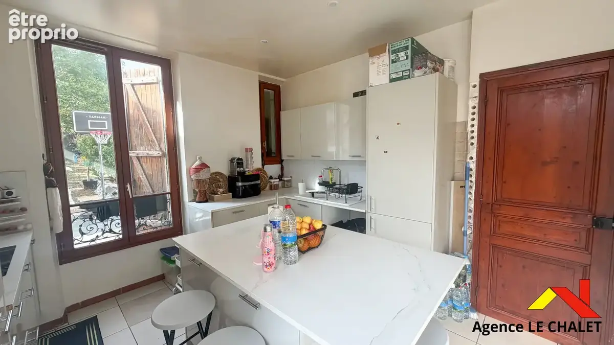 Charmant pavillon en meulière de 118 m², 4 pièces, 3 chambres, avec grand jardin - photo 5