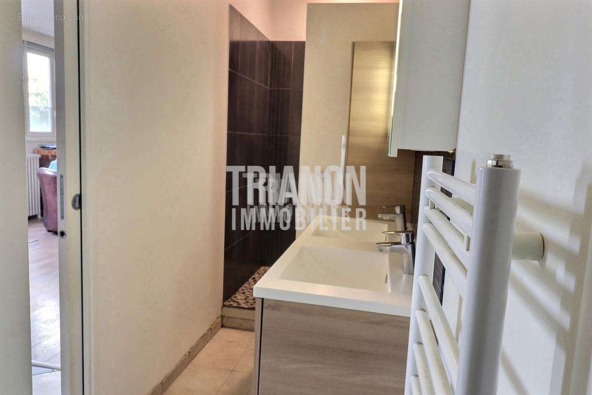 Appartement à SURESNES