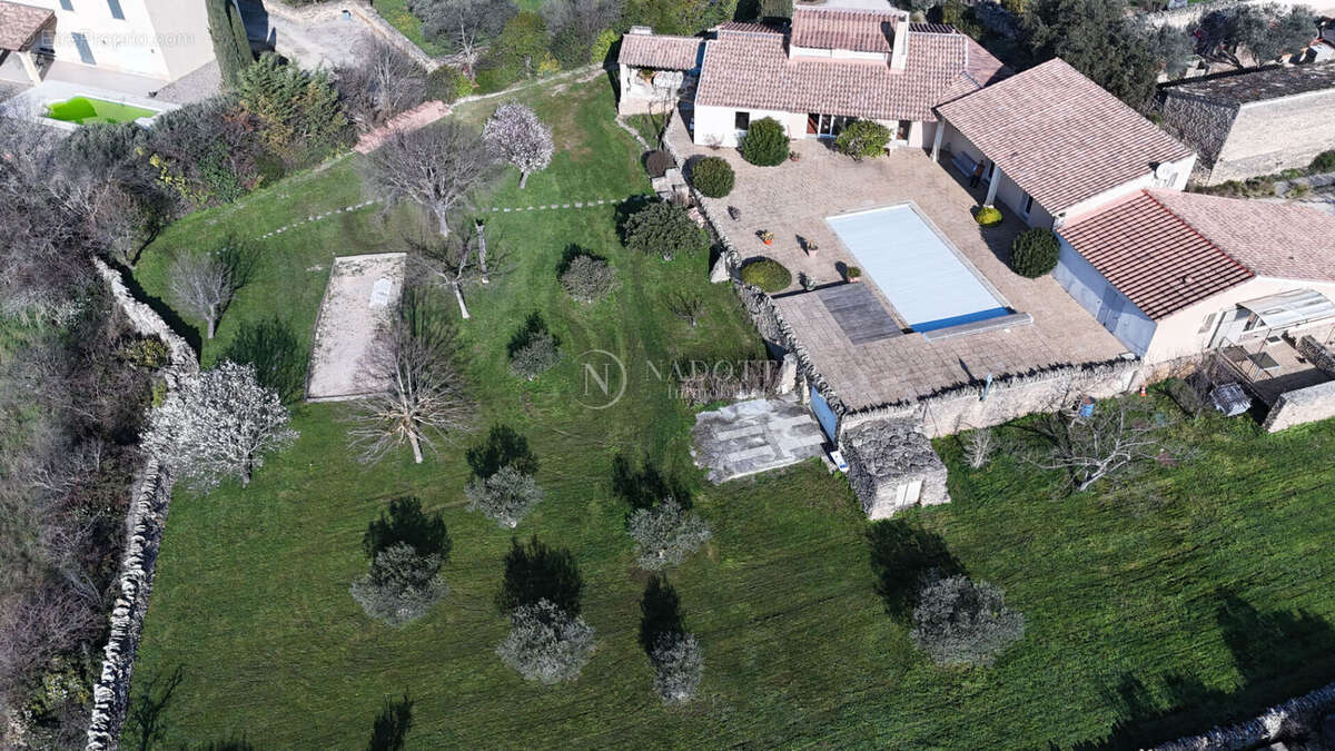 Maison à CABRIERES-D'AVIGNON
