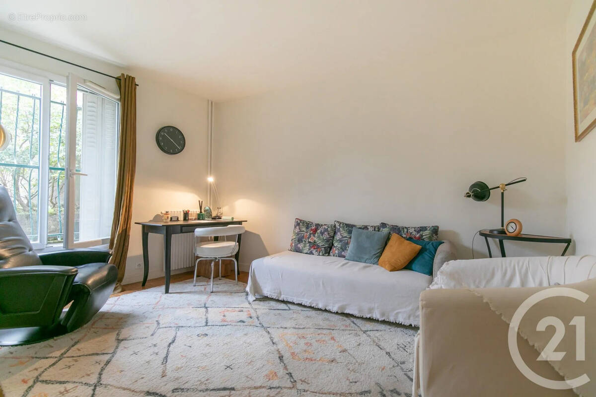 Appartement à SAINT-MAUR-DES-FOSSES