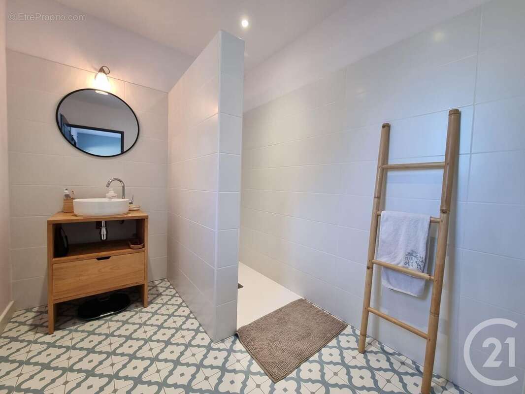 Maison à LAROQUE-DES-ALBERES