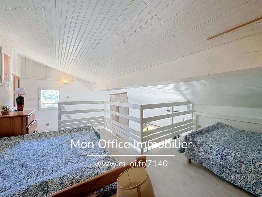 Référence : 7140-les - mazet t3 vue mer & collines dans résidence calme avec piscine à cavalaire sur mer - photo 8