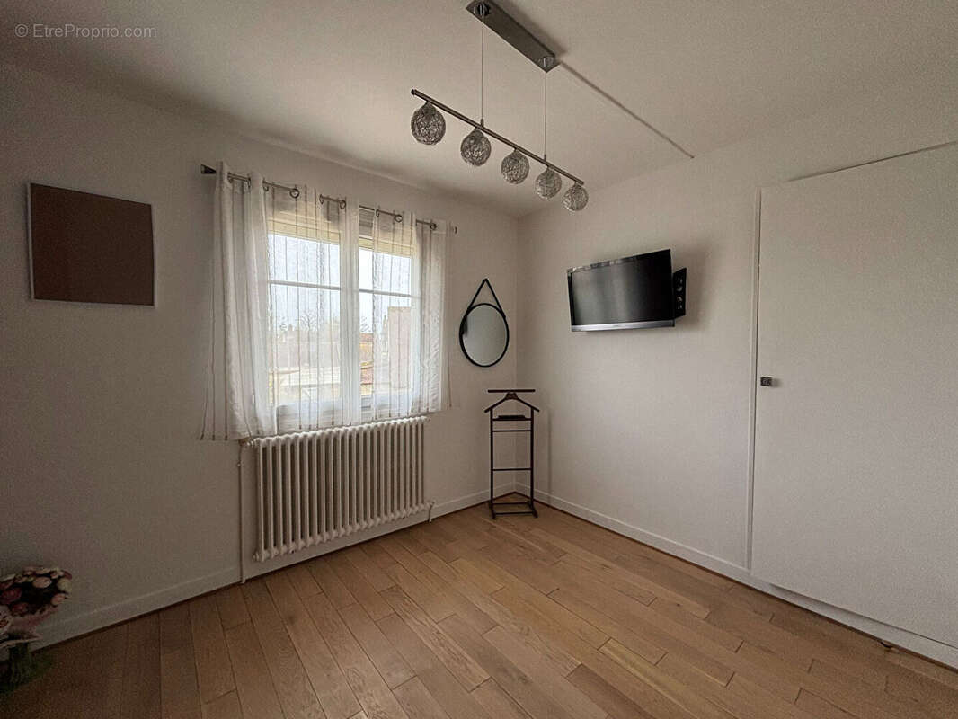 Maison à CHATEAUNEUF-EN-THYMERAIS