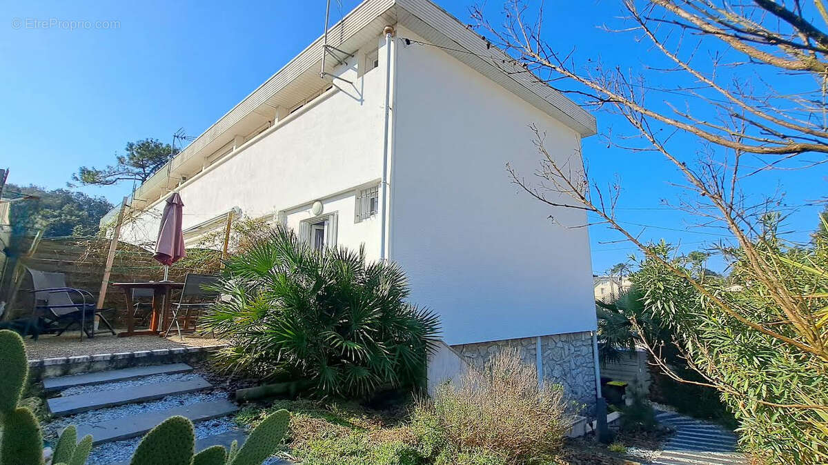 Maison à SAINT-GEORGES-DE-DIDONNE