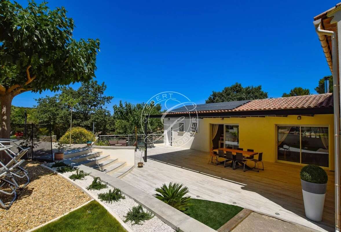 A vendre flayosc - villa  de 225 m2 avec piscine à pieds au village - photo 22