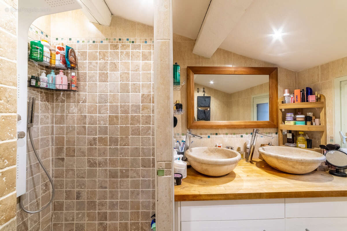 Maison à SOLLIES-TOUCAS