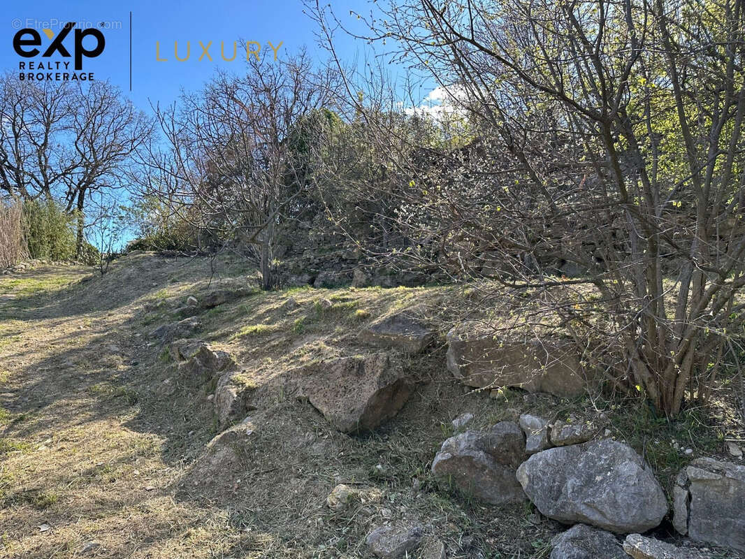 Terrain à BELCODENE