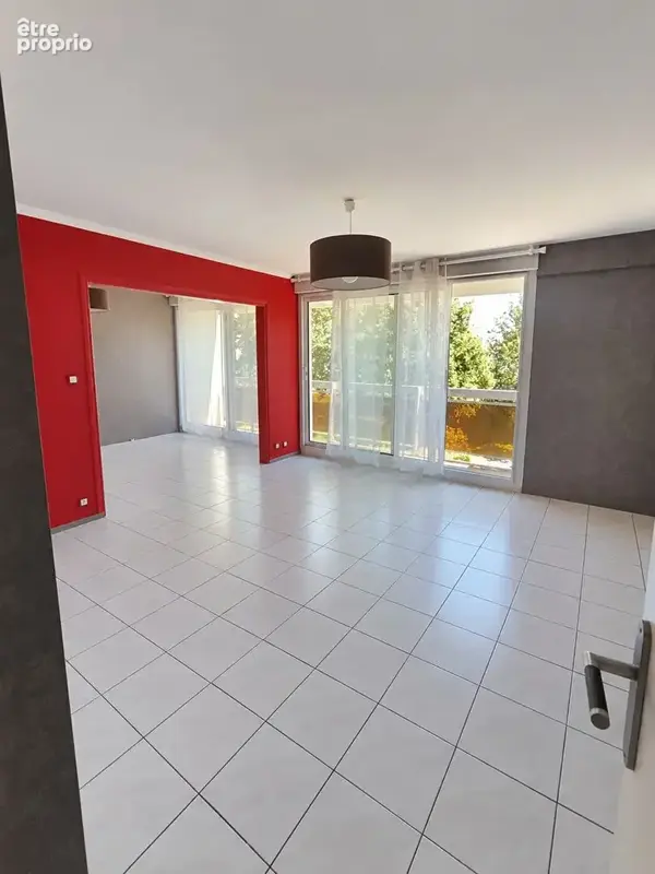 Appartement t5 brest proche tramway rives de penfeld - 3 chambres - loggia - parking  couvert securise - photo 4