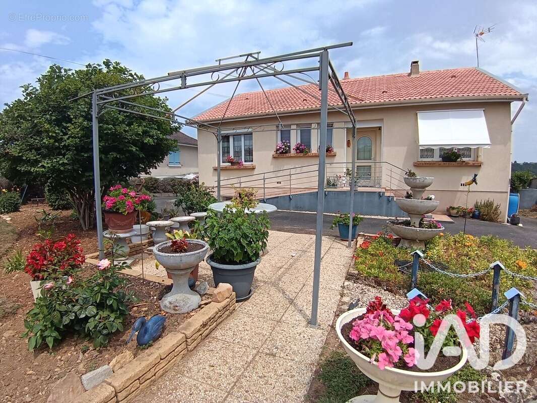 Photo 2 - Maison à SAINT-JEAN-DE-THOUARS
