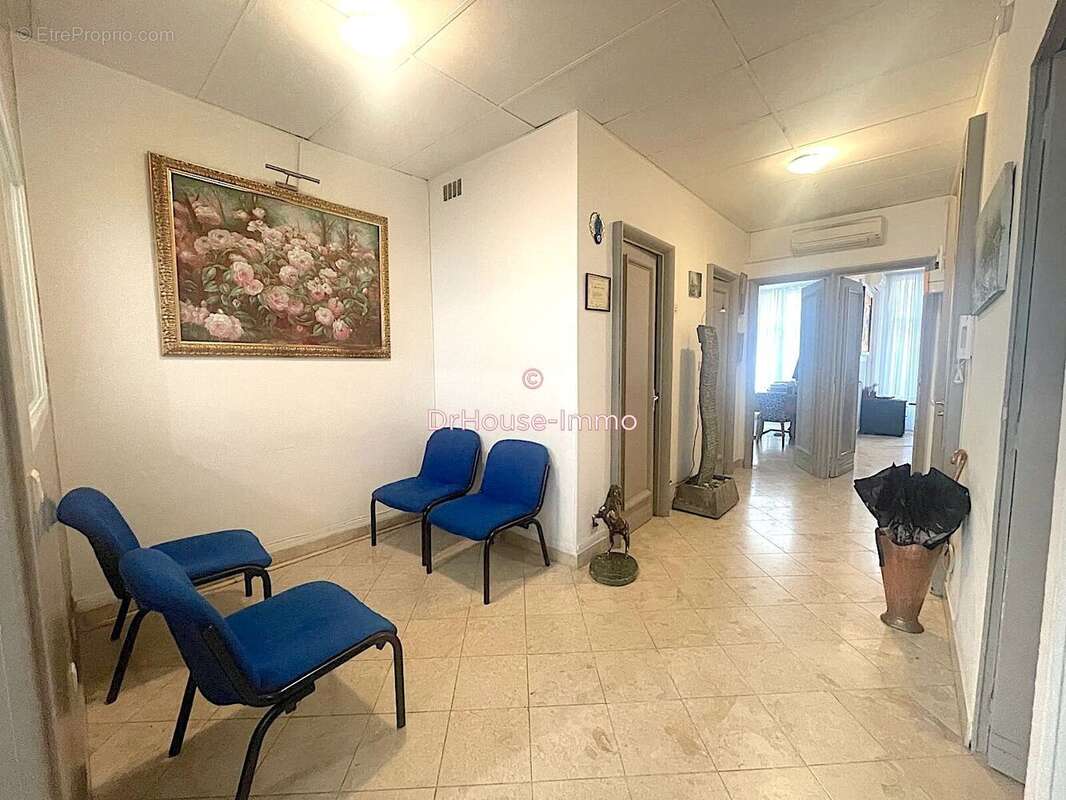 Commerce à MARSEILLE-1E