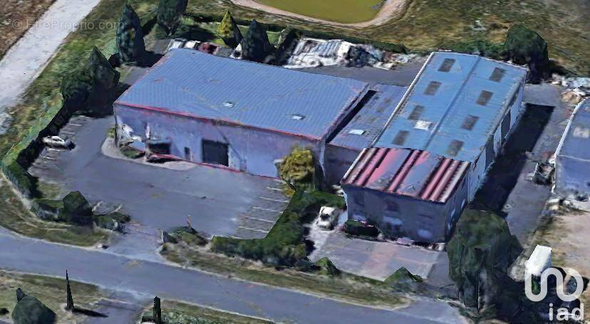 Photo 1 - Commerce à POCE-SUR-CISSE