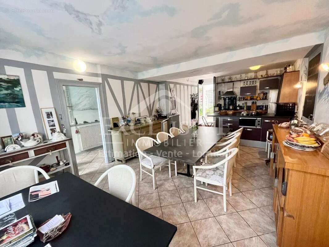 Maison à DIVES-SUR-MER