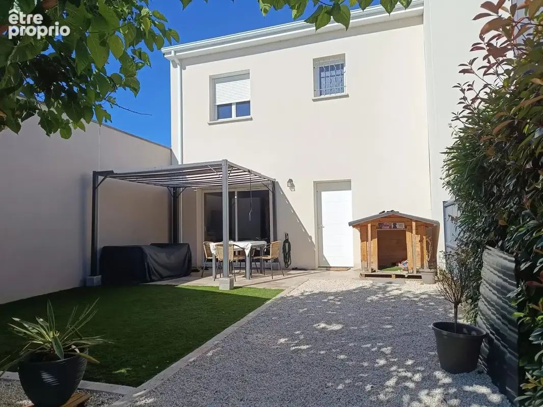 Maison à MONTELIMAR