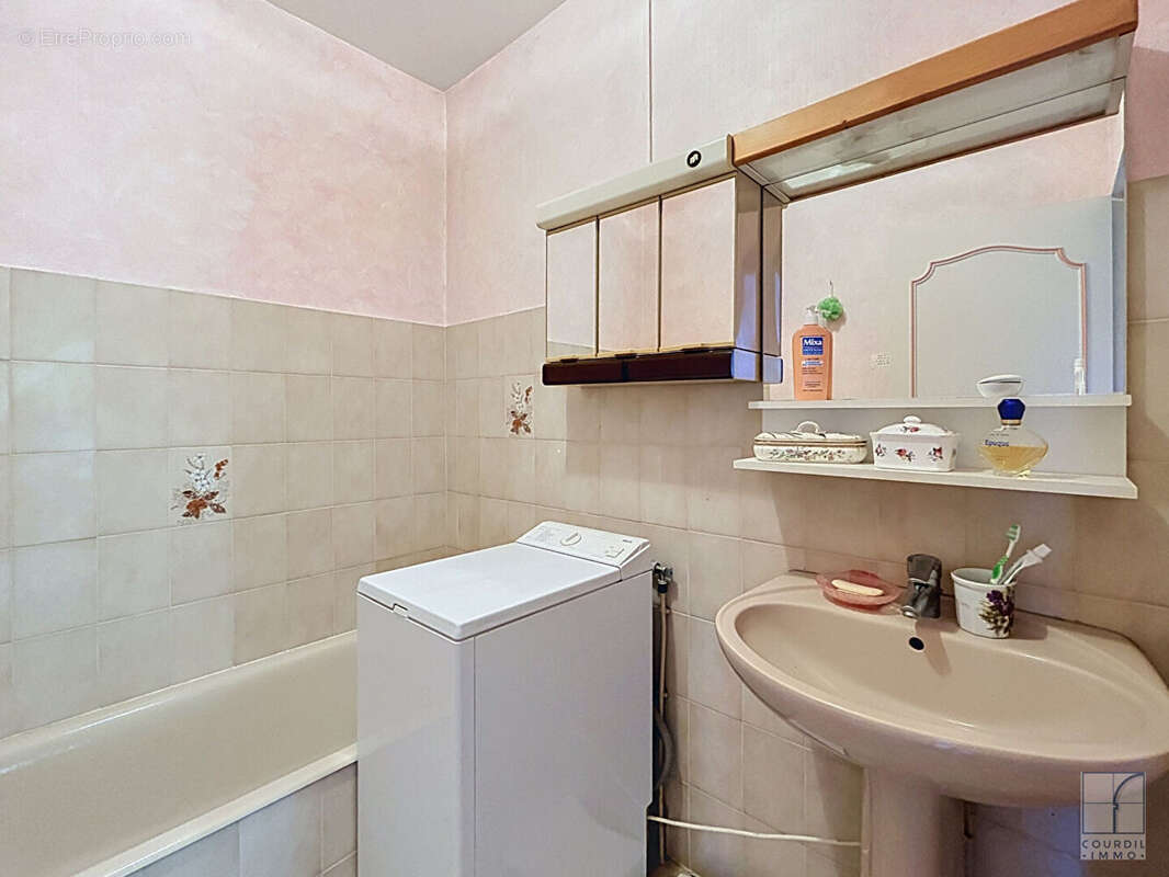 Nîmes 2 pièces 53,46 m²  balcons, garage et parking - photo 6