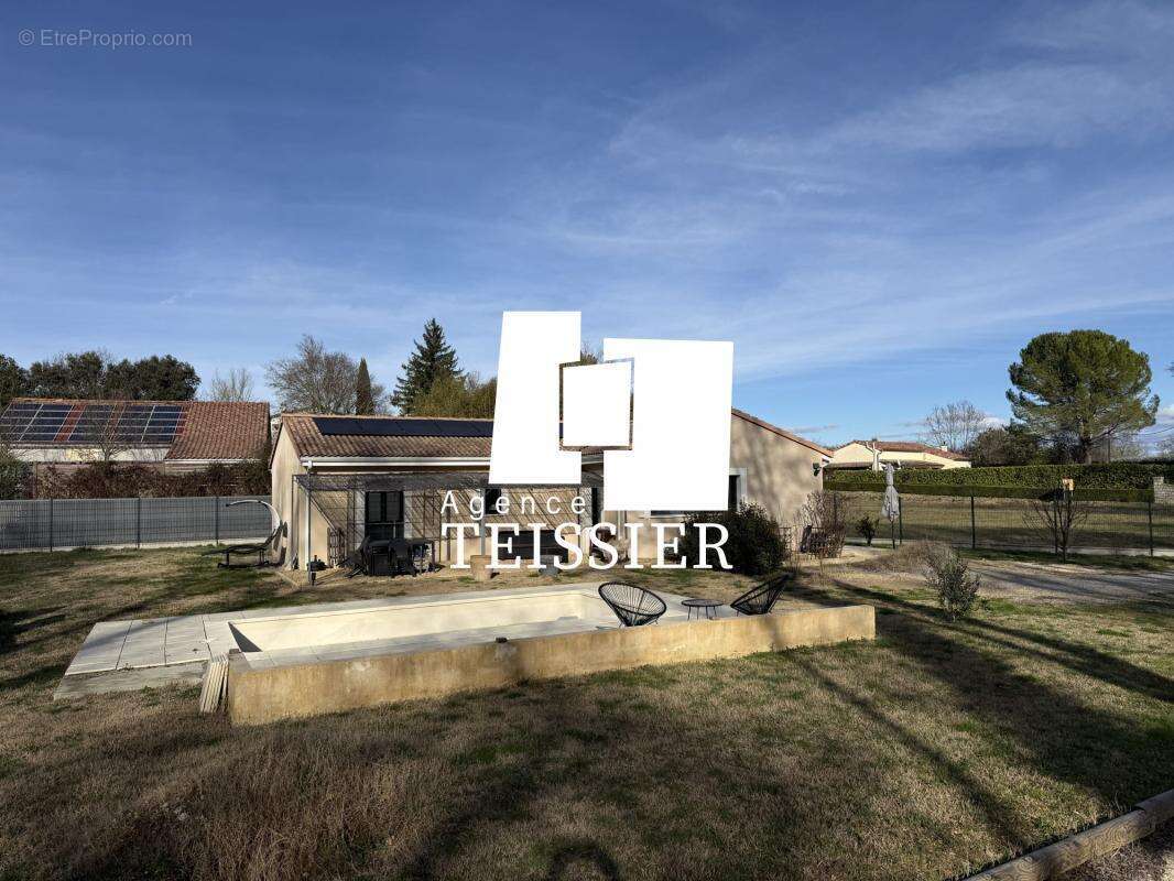 Maison à BERRIAS-ET-CASTELJAU