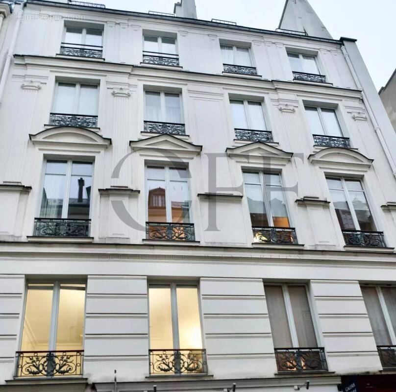 Appartement à PARIS-7E