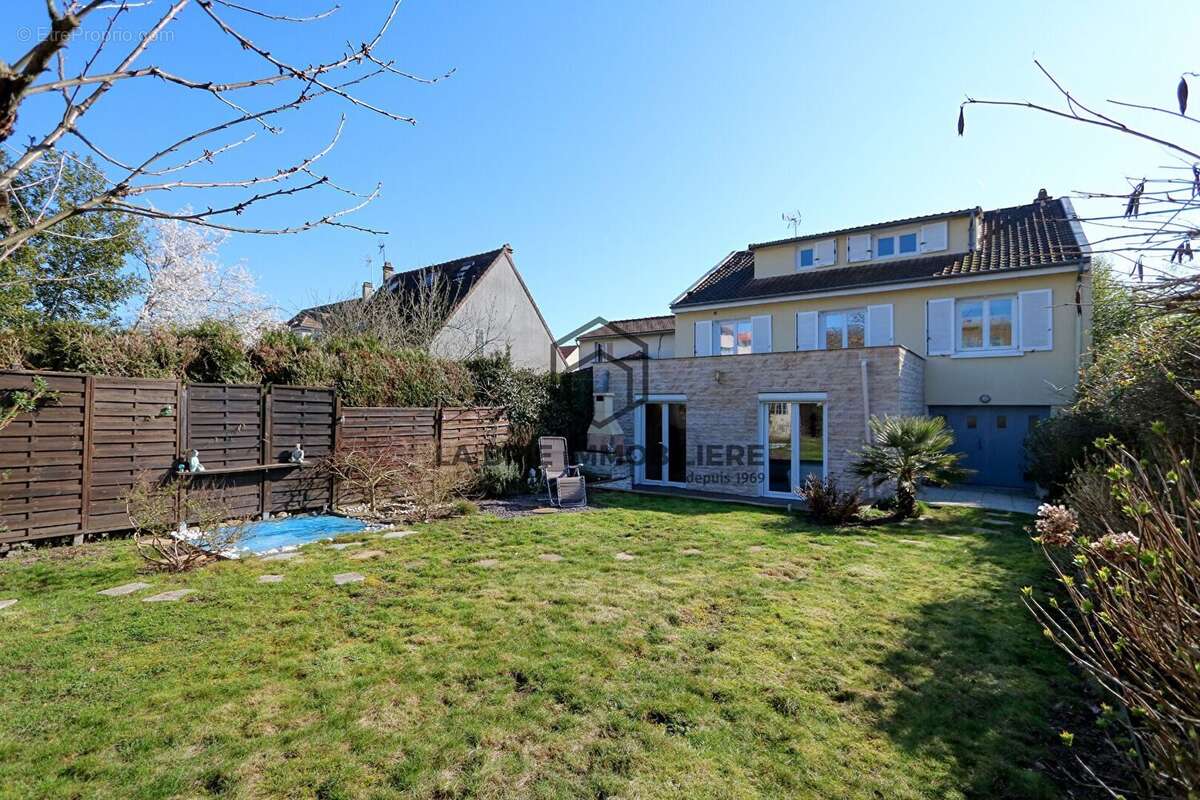 Maison 190 m² à Villecresnes  - photo 2