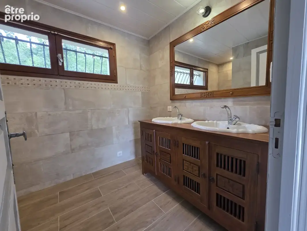 Maison avec piscine et parc boisé—Sainte-Maure-de-Peyriac - photo 8