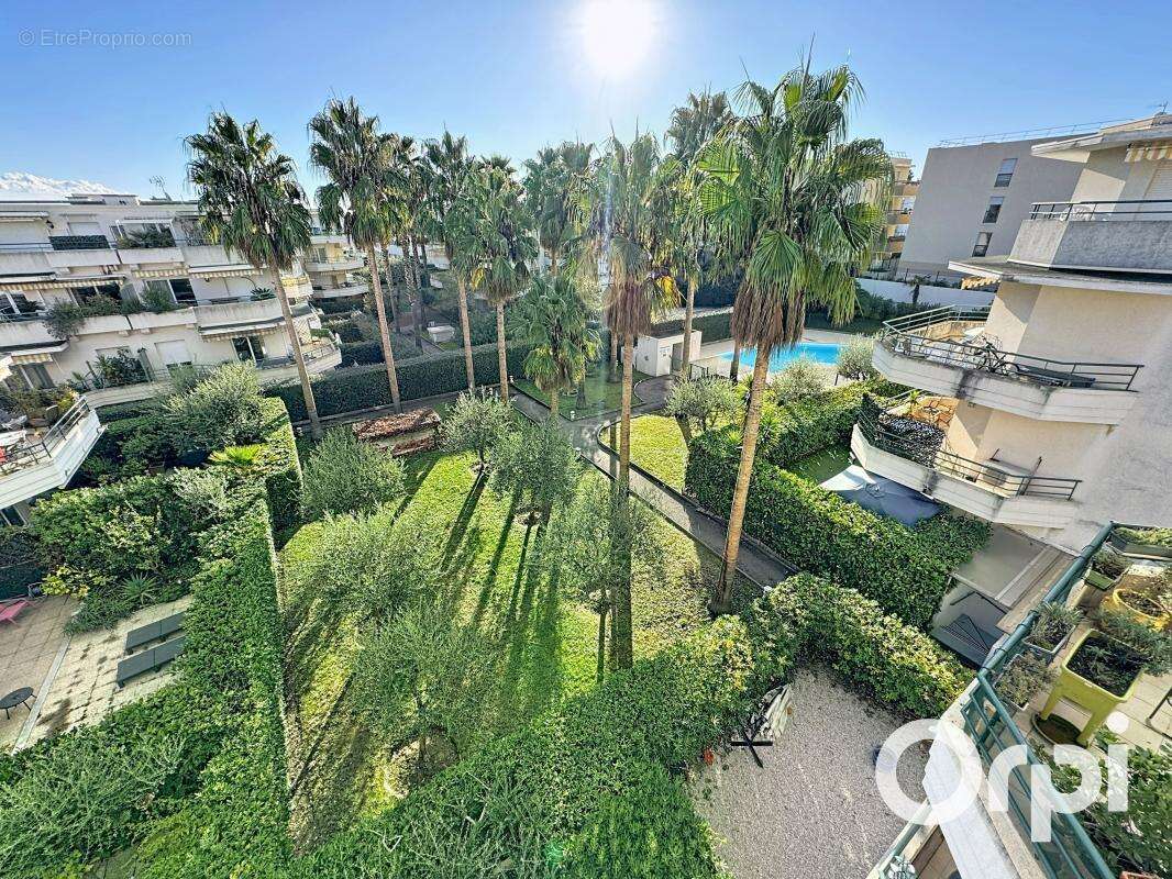 Appartement à VILLENEUVE-LOUBET