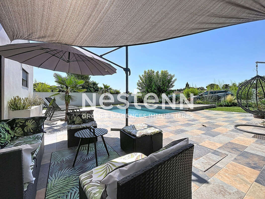 Villa rénovée de 160m2 habitables, 5 pièces, 3 chambres dont 1 de plain-pied, piscine 4x8m, terrain détachable constructible - photo 2