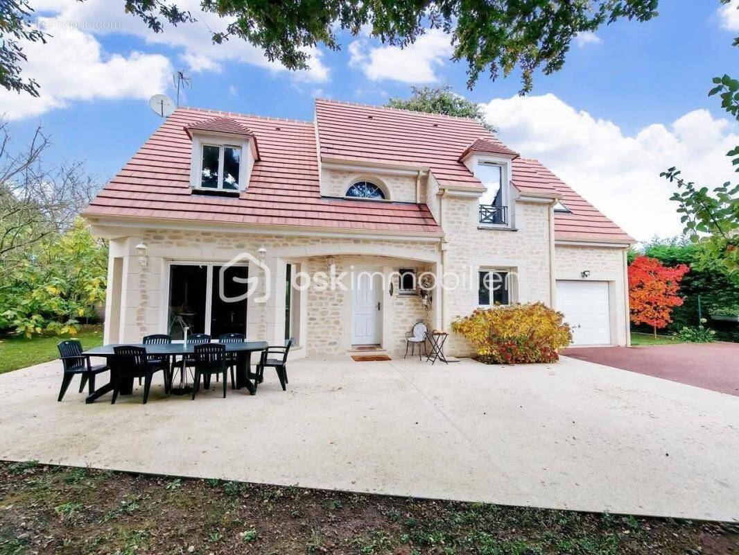 Maison à SAINT-GERMAIN-LES-ARPAJON