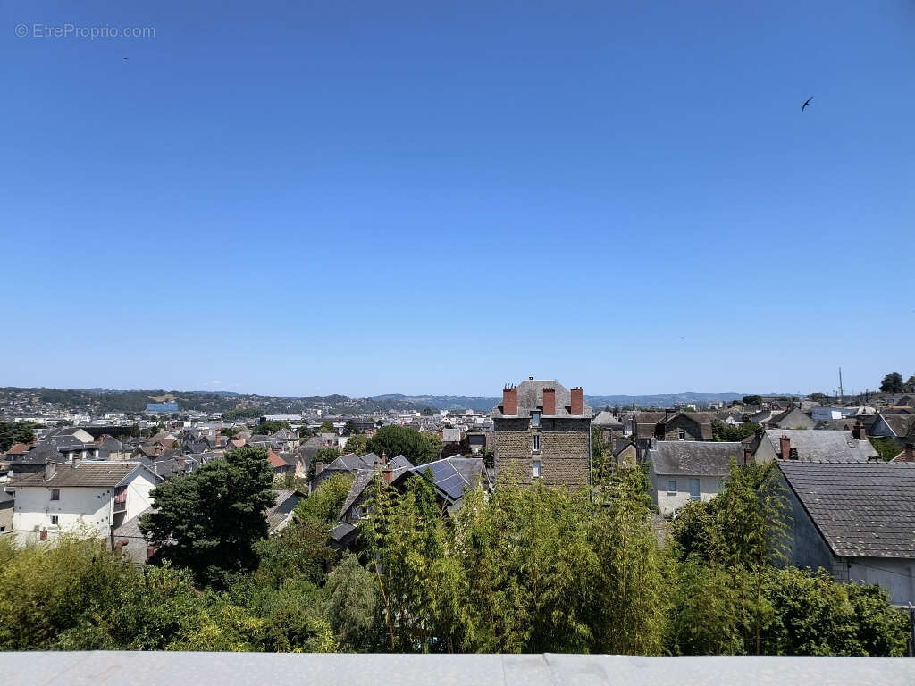 Appartement avec balcon, garage et parking. - photo 3