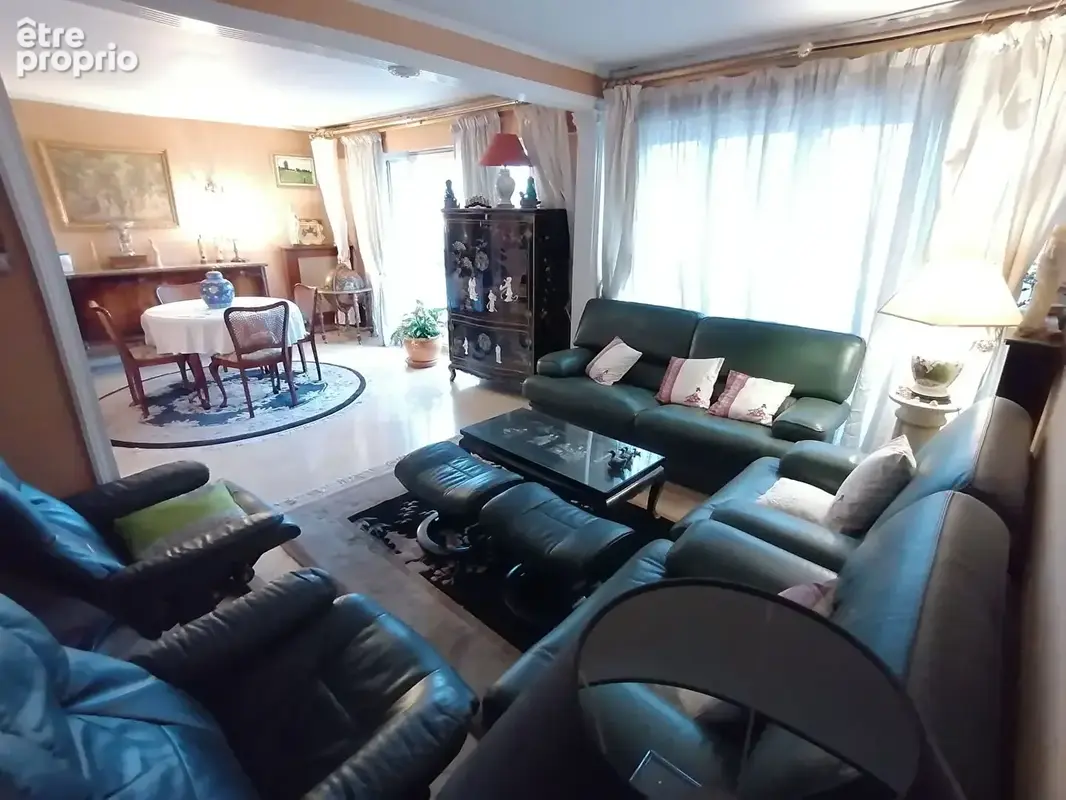 Appartement 4 pieces avec cave et parking - photo 3