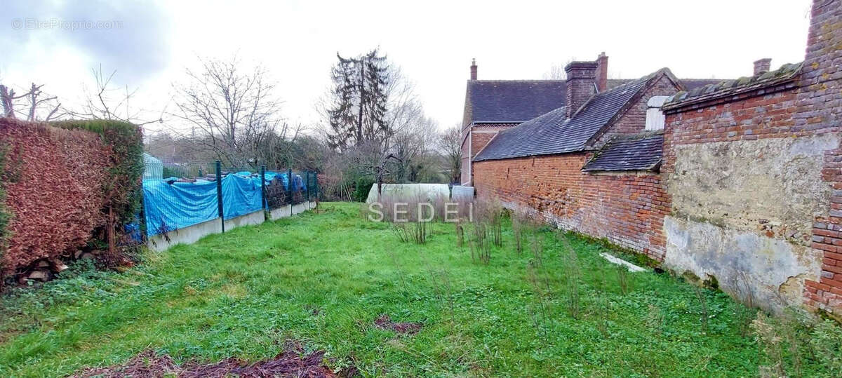 Terrain à VILLERS-SAINT-BARTHELEMY