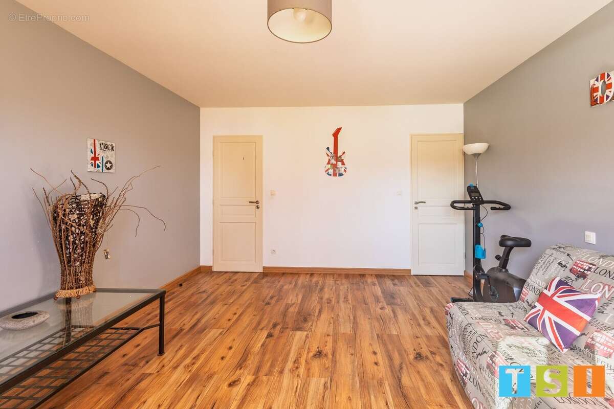 Maison à MONTESQUIEU-VOLVESTRE