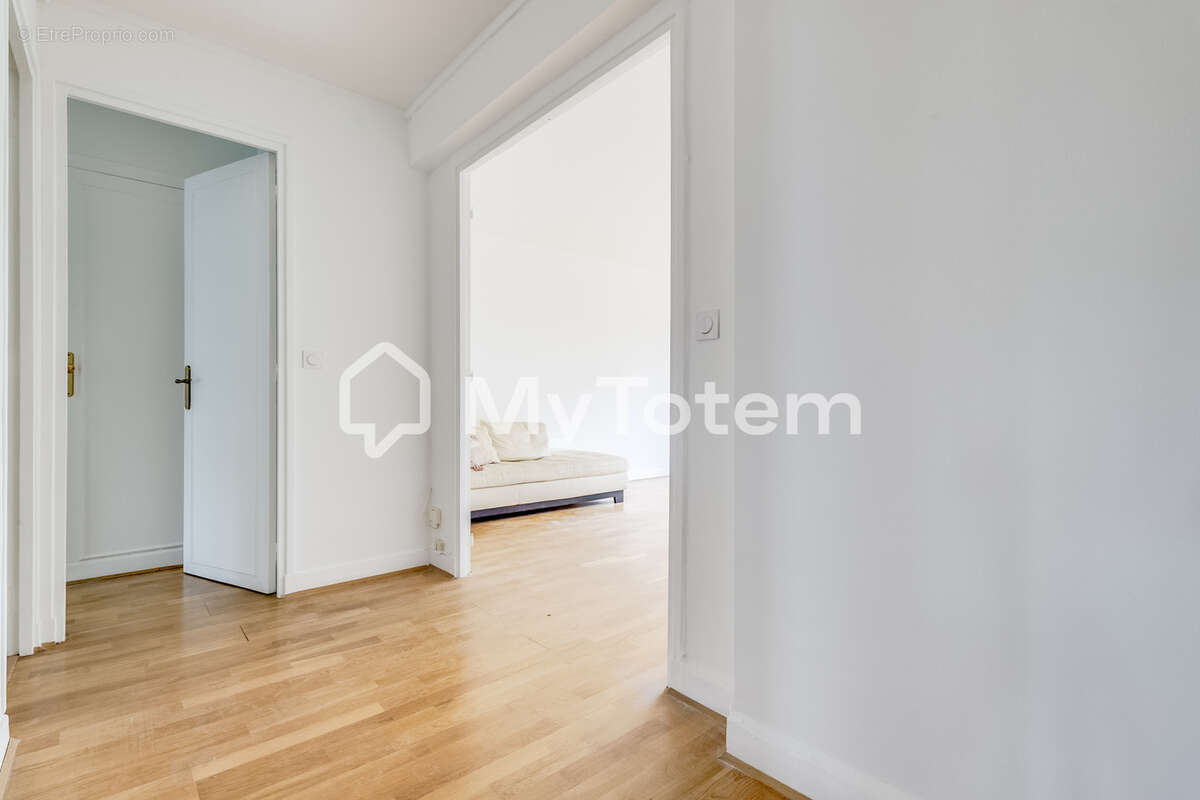 Appartement à LES LILAS