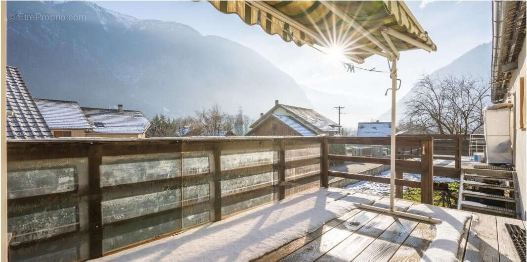 Appartement à SAINT-PAUL-SUR-ISERE